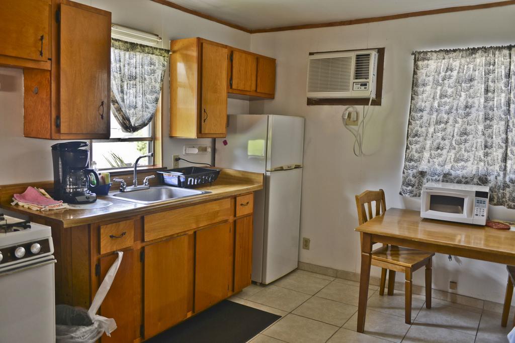 Lake Ida Beach Resort Winter Haven Room photo